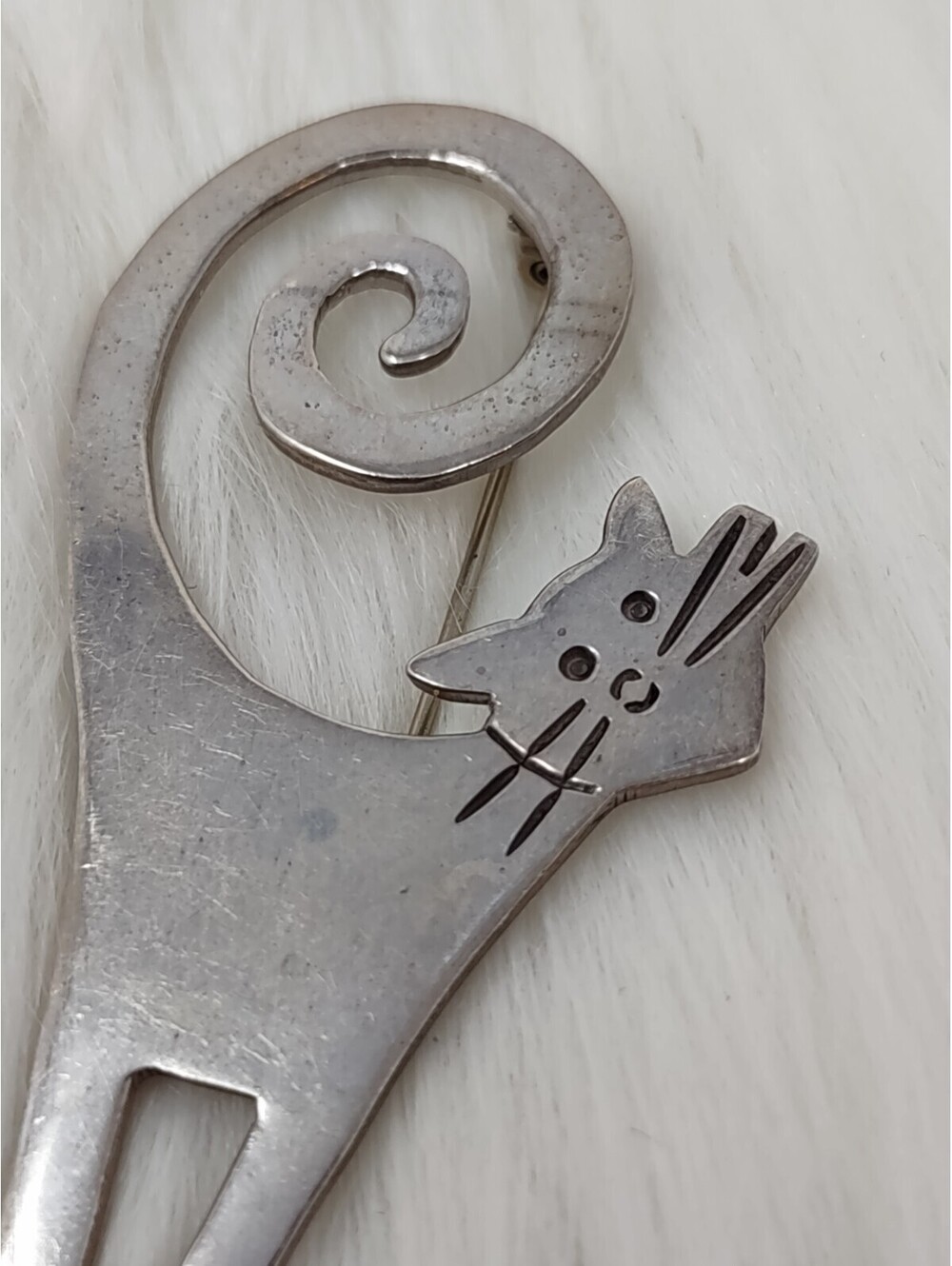 Cute Sterling Silver 925 Mexico Curled Tail Cat Brooch 15g